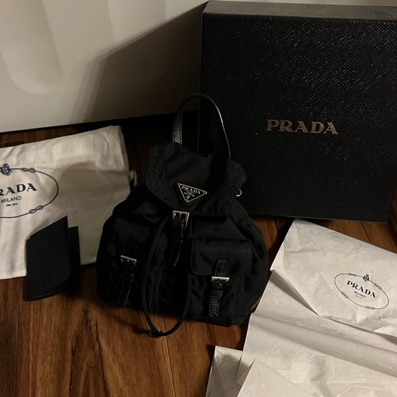 !!!!SOLD!!!!PRADA
Re-nylon mini backpack - Picture 9 of 11